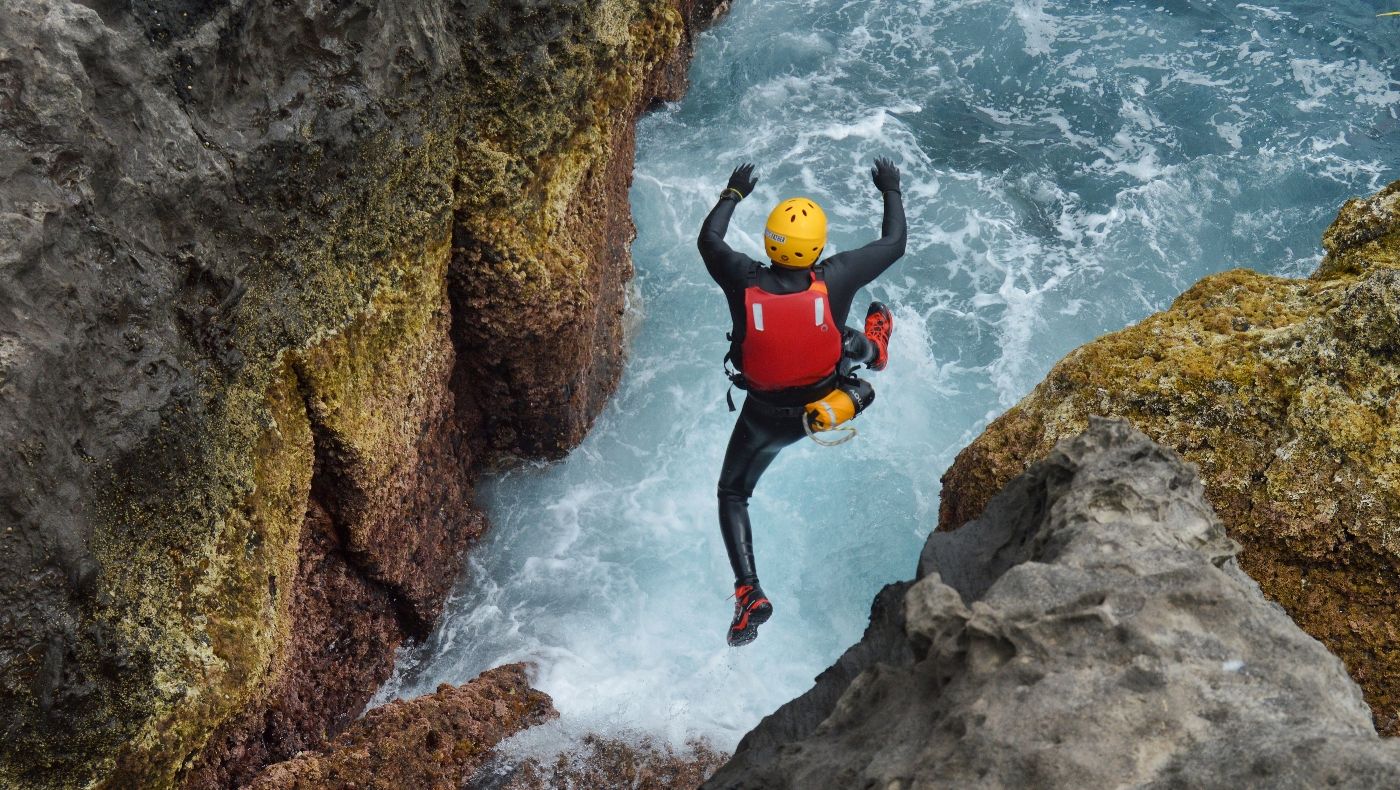 coasteering-1.jpg